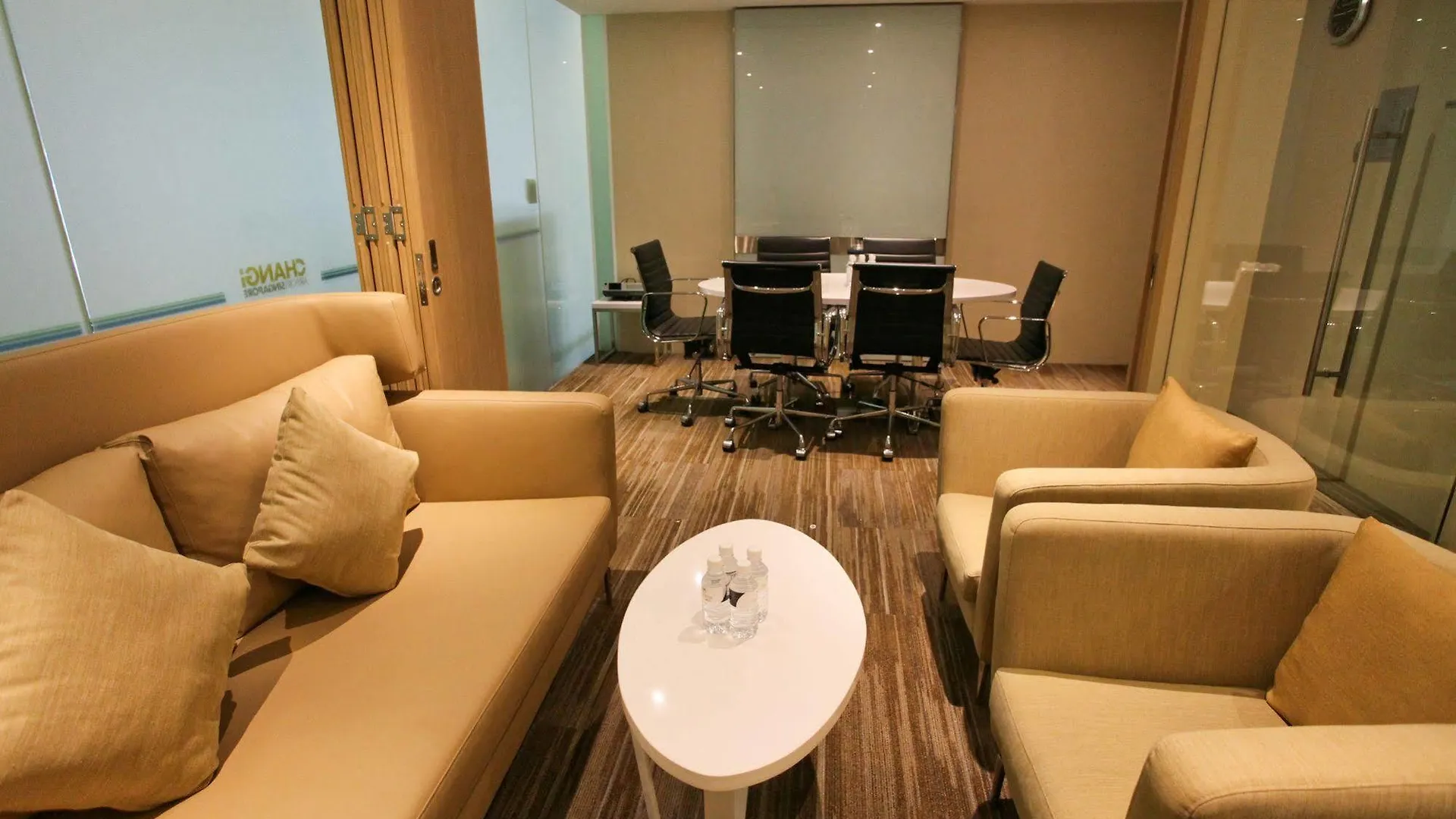 The Haven By Jetquay - Located In Public Arrival Hall Of Changi Airport Hotel Singapore